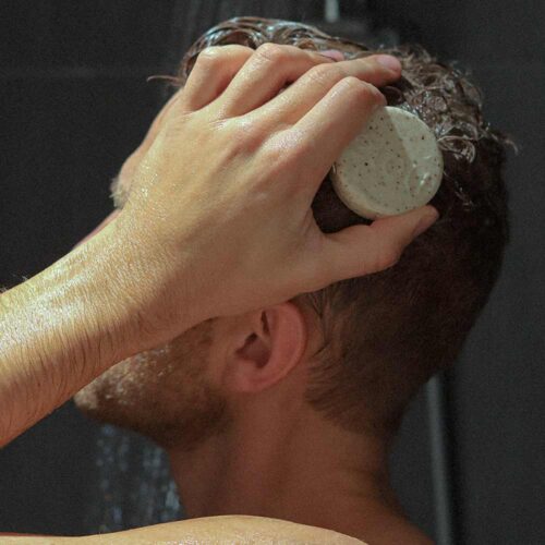 brug af healing hemp shampoo bar mand